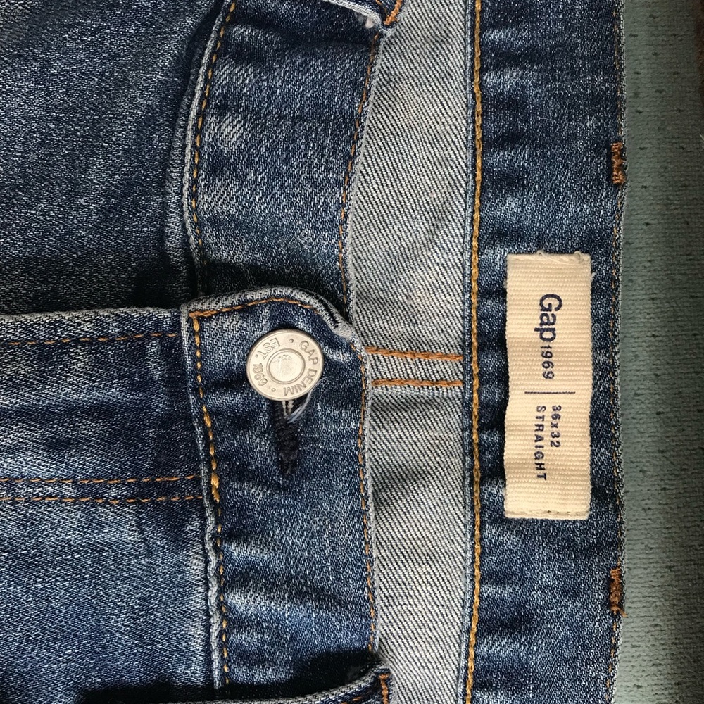 Gap 1969 men’s jeans. 36 x 32. Straight fit.